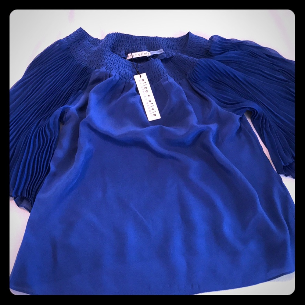 Alice and Olivia Elina off the shoulder blouse